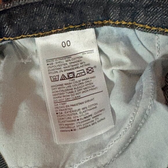 Old Navy High-Waisted Skinny Stretch Frayed - Picture 4 of 8